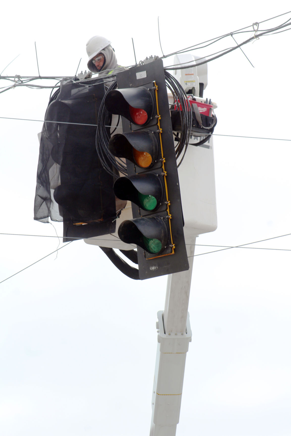 Fun fact: Traffic lights are usually 3-4 feet tall